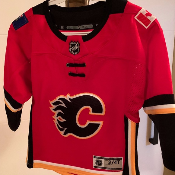 Calgary Flames Toddler Jersey Size 2T/ 4T - Picture 1 of 3